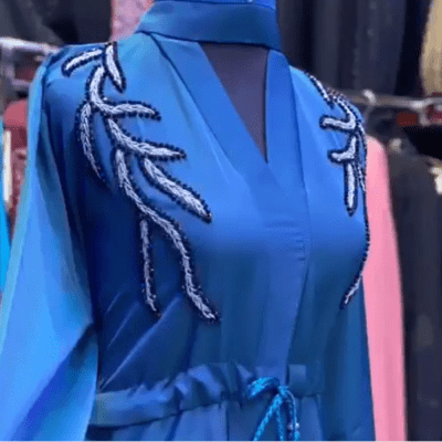 Shoulder Blue Beats Abaya