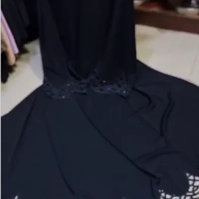 Web Lace Abaya