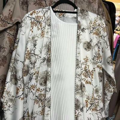 Autumn Printed Pleated Shrug Abaya