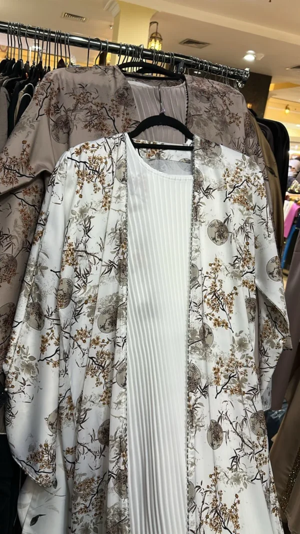 Autumn Printed Pleated Shrug Abaya