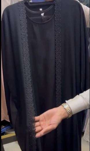 Black Diamond Lace Shrug Abaya - Image 3
