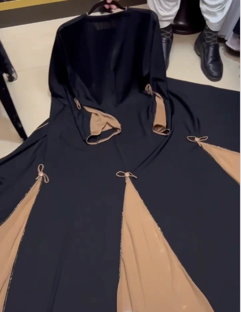 Bottom Cut Bow Button Abaya