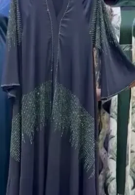 Centre Diamond Liner Abaya