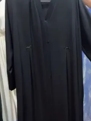 Clip Abaya