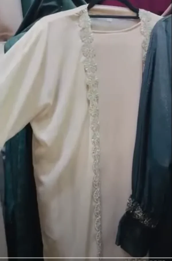 Star Lace Shining Shrug Abaya - Image 3