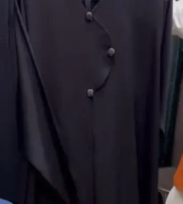 Tri-Button Designer Abaya
