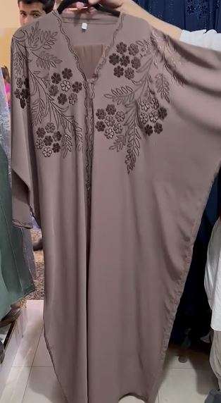 Front Flower Designer Kaftan Abaya - Image 4