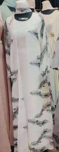 Leaf Designer Shrug Abaya - Image 2