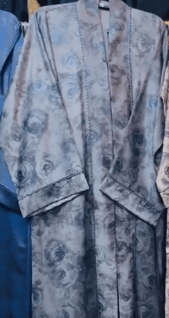 Flower Printed Abaya - Image 3
