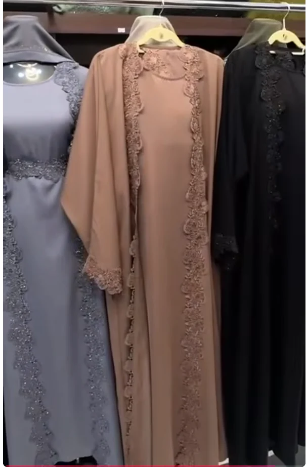 Heavy Lace Shrug Abaya - Image 2
