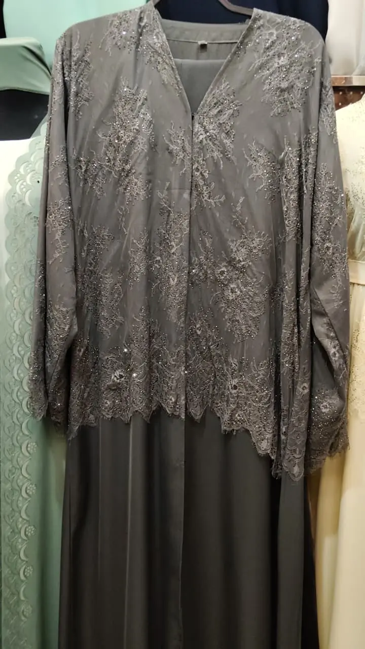 Nett Lace Cape Abaya - Image 4